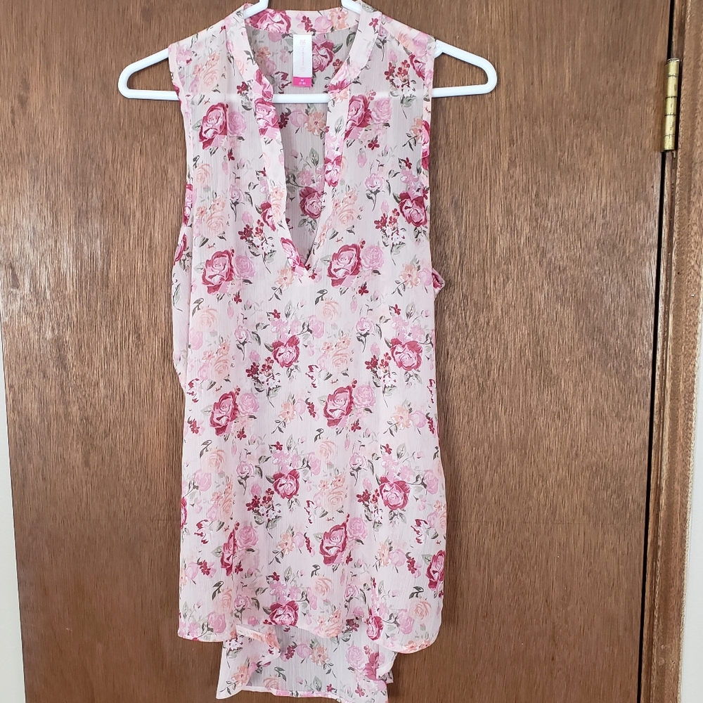Pink flower high-low tank